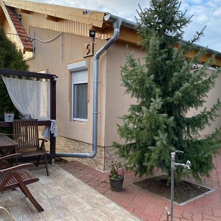 Mandi Apartman Veresegyház Exterior foto